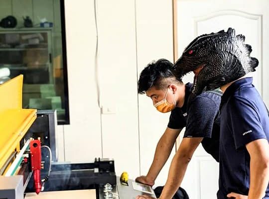 蜂吉拉 雷切機(6)